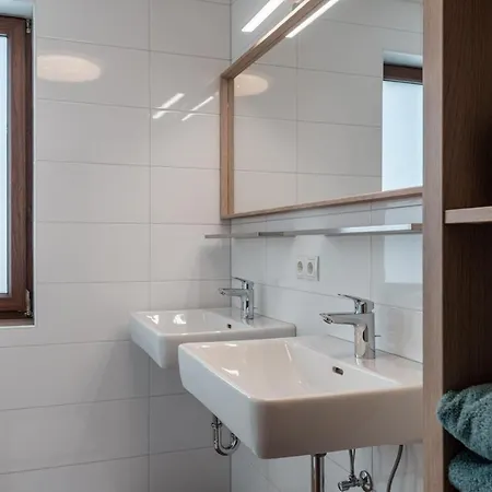 M-house Ganzes Haus Fuer 8 Personen Hébergement de vacances Flachau