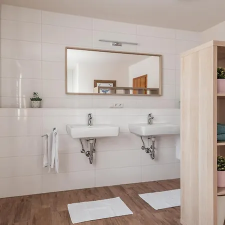 Σπίτι διακοπών M-house Ganzes Haus Fuer 8 Personen